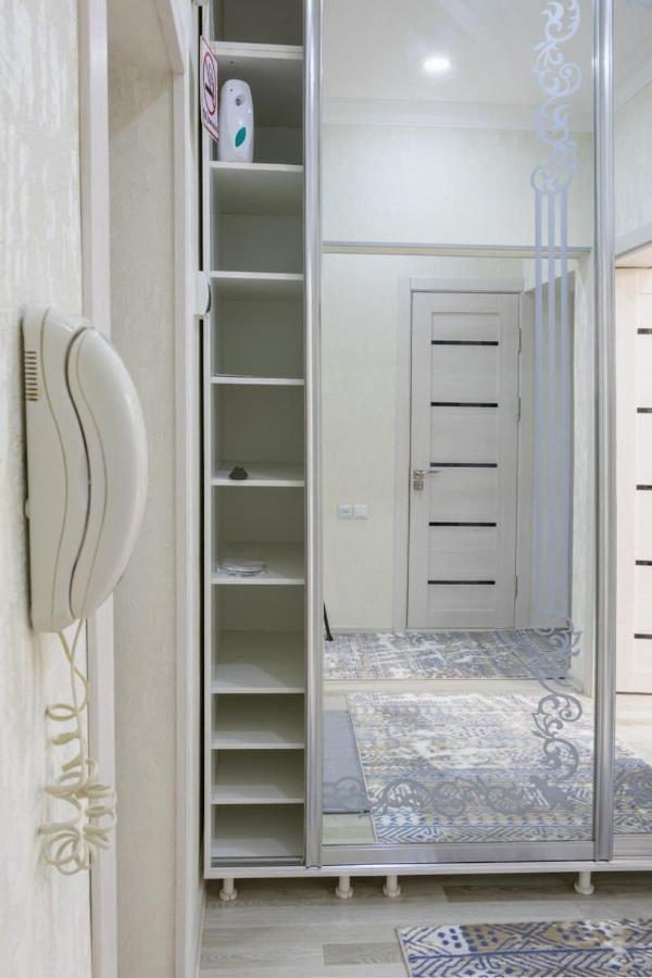 Metro Aybek Center Of Tashkent Comfort 1 Bedroom And Hall Exteriör bild